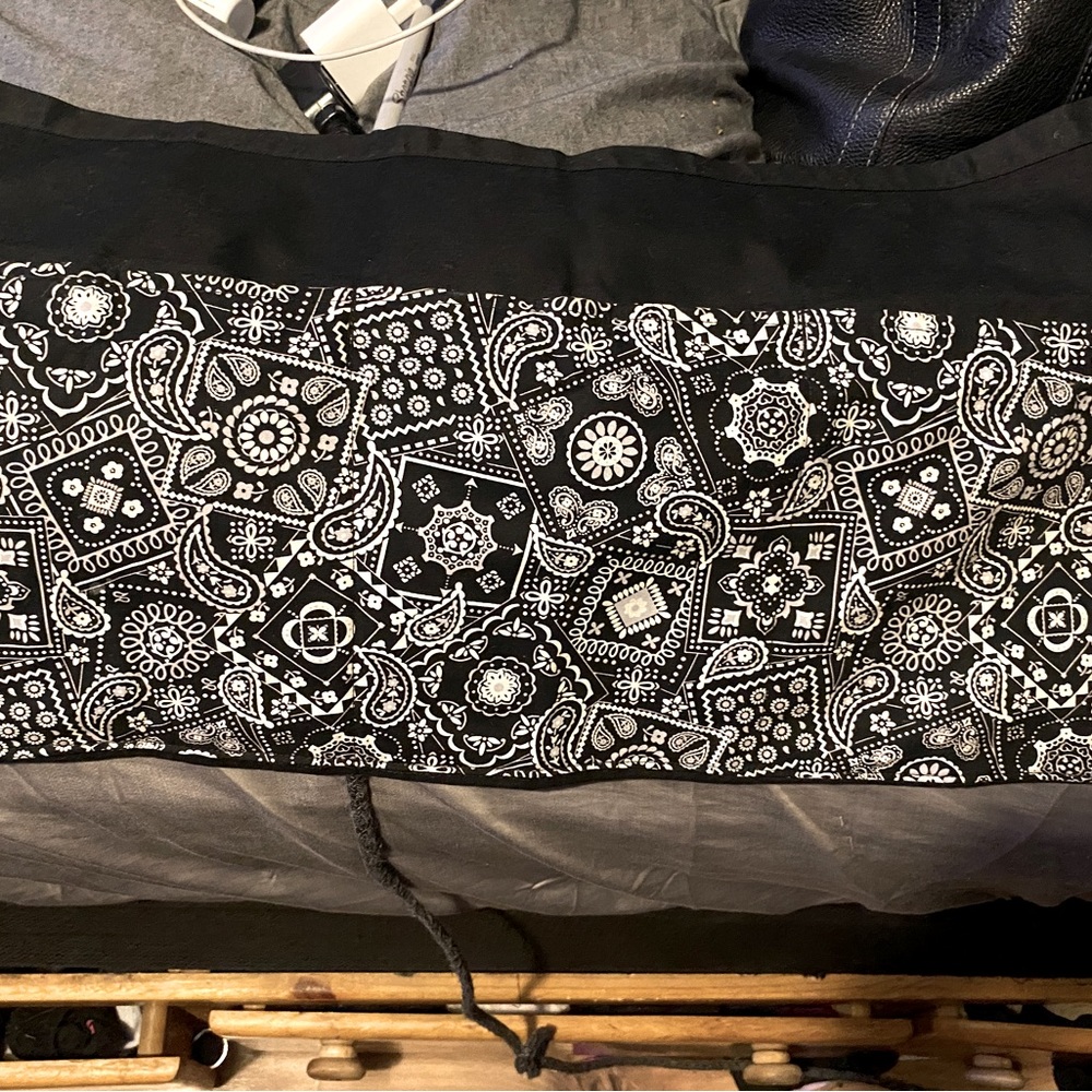 Black bandanna server apron